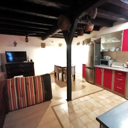 Casa de Férias Old House Of Island Preko Sestrunj